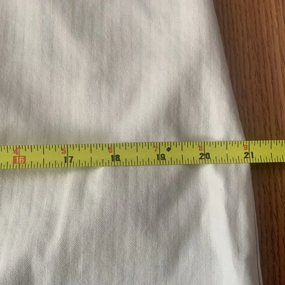 Christopher & Banks Khaki skirt size 8 - Picture 6 of 7